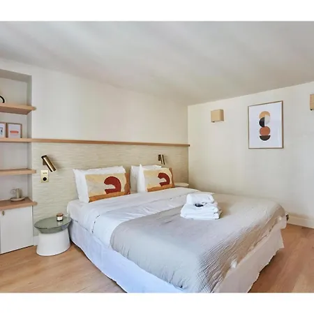 Luxurious Place Vendome - Rue De La Paix *