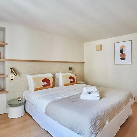 Luxurious Place Vendome - Rue De La Paix *